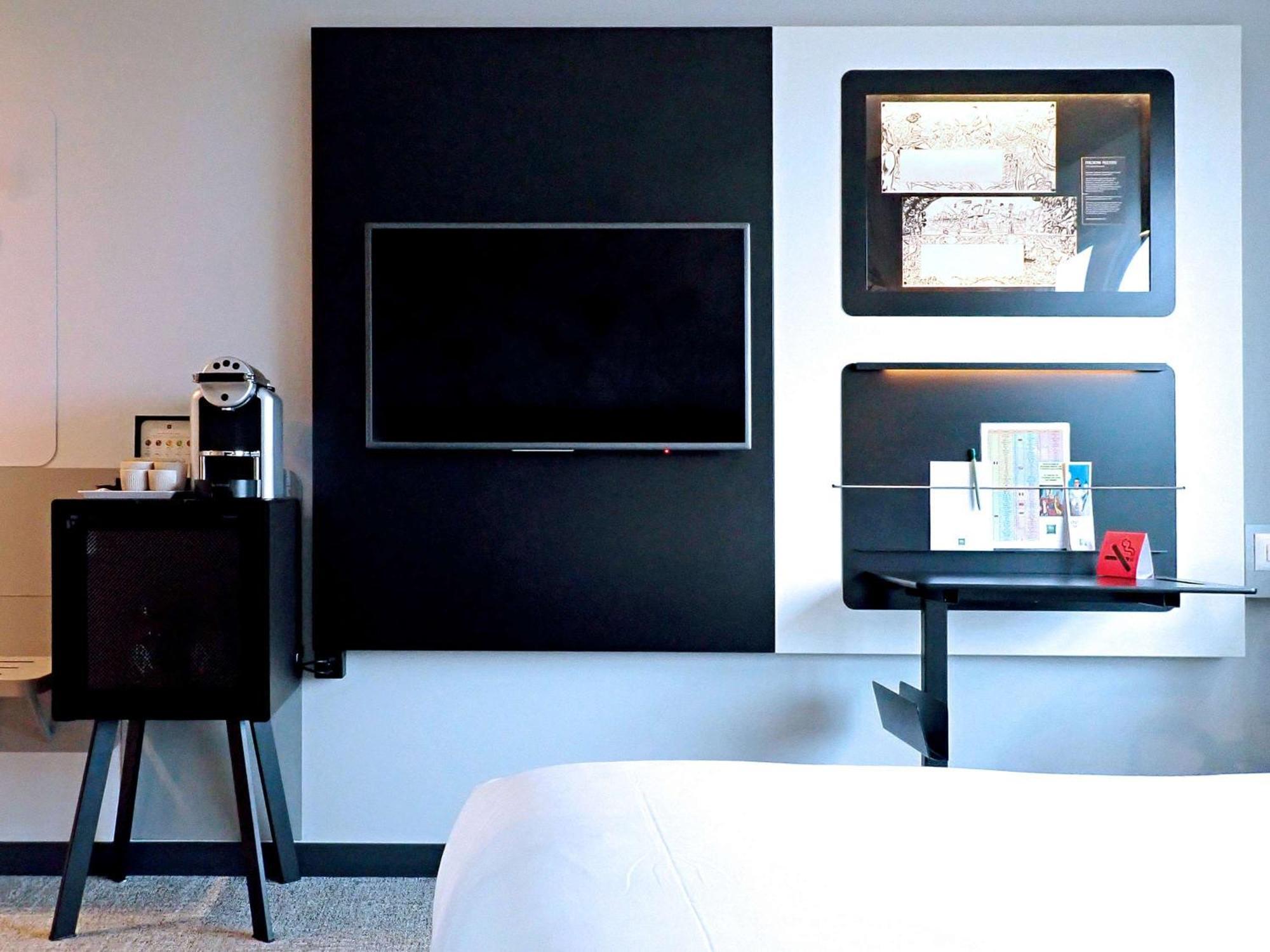 Ibis Styles Geneve Carouge Hotel Bagian luar foto